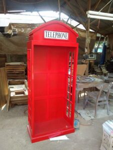 Lemari Pajangan Telephone
