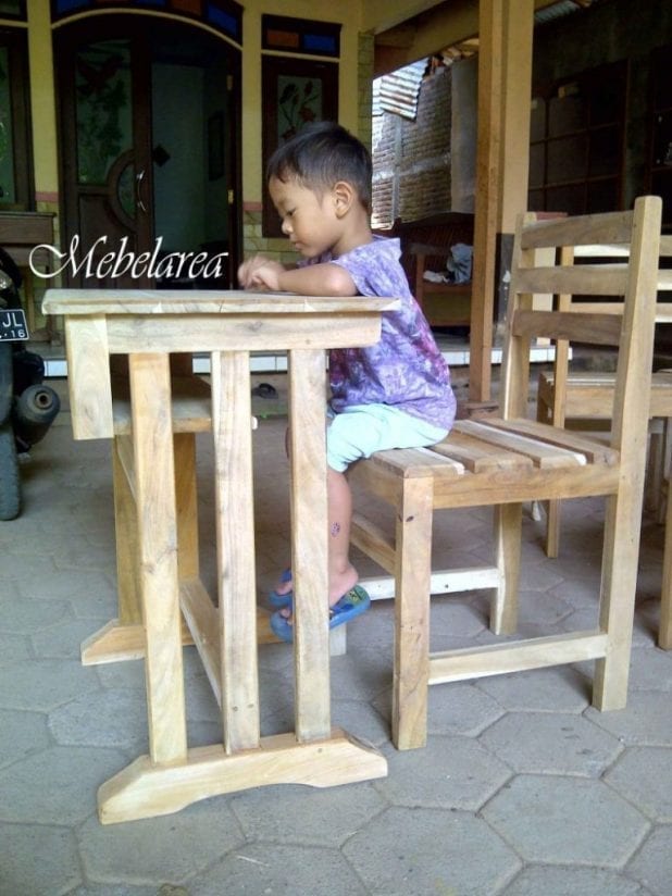 Meja-Kursi-Sekolah-Modern