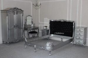 Set Tempat Tidur Mewah Silver