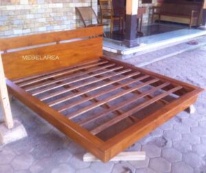 tempat tidur jati terbaru