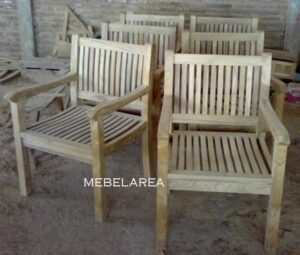 kursi-kebun-kayu-jati