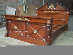 tempat tidur jati mewah ukiran patung