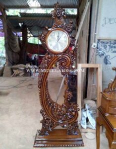 Jam Hias Ruang Tamu