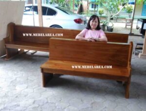 bangku-gereja-katolik-jati
