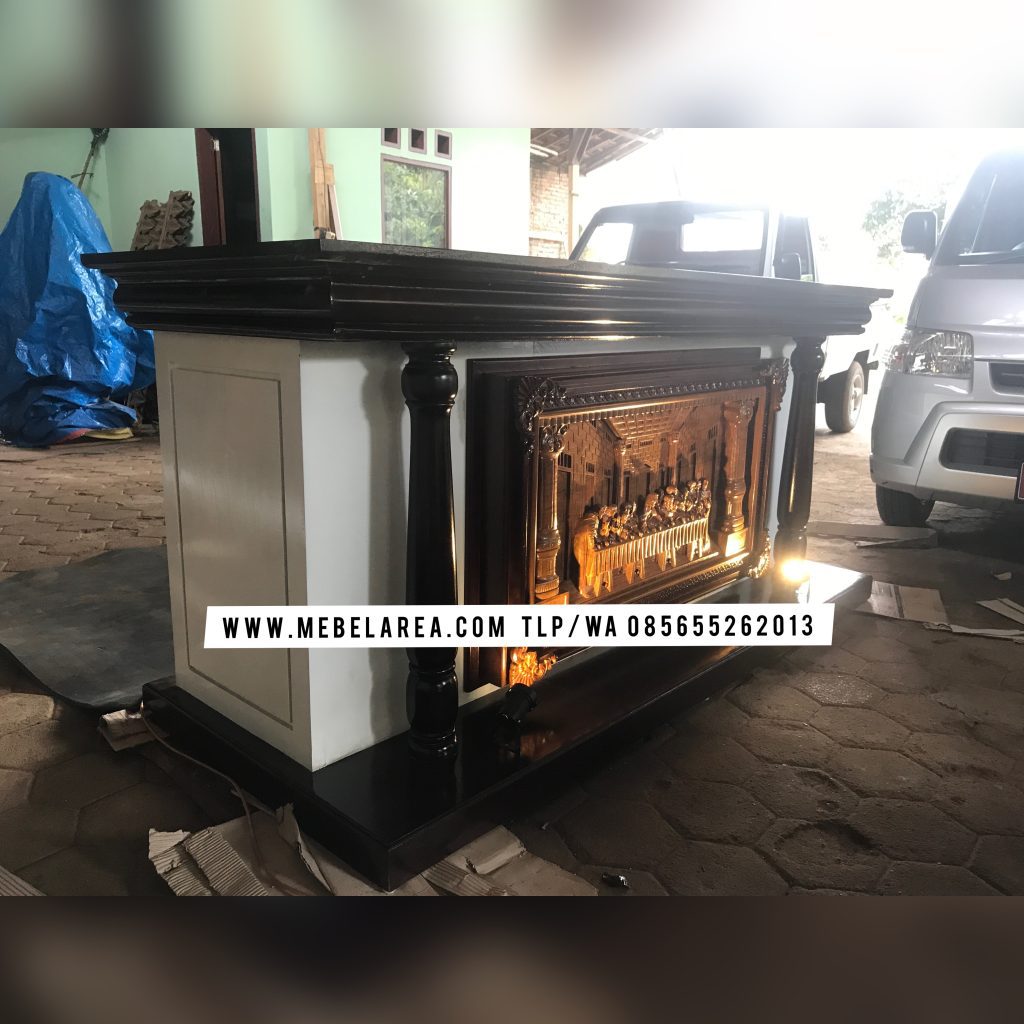 Meja Altar Ukiran Perjamuan Kudus Jati
