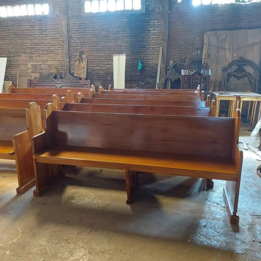 Bangku Gereja Minimalis Kayu Jati 