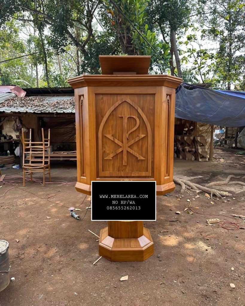 Mimbar Gereja Protestan HKBP 