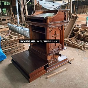 Mimbar Podium Gereja Katolik Kayu Jati