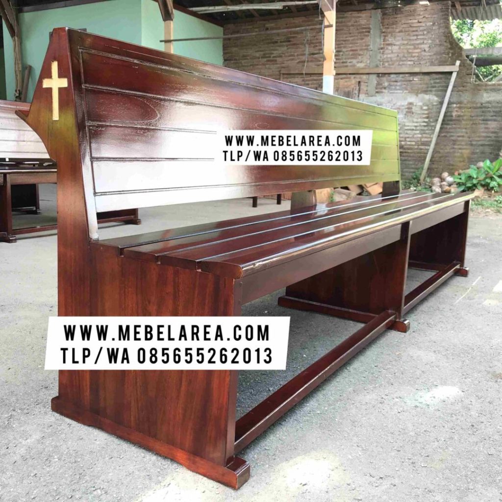 Bangku Gereja Protestan Jati