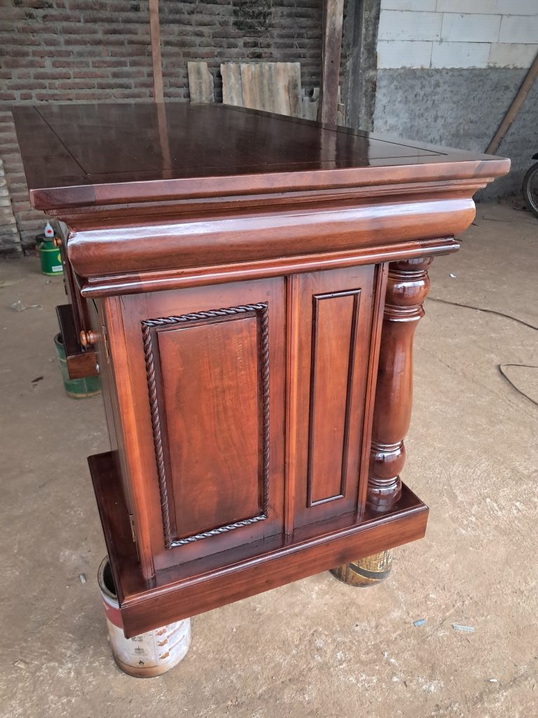 Meja Altar Kataolik Jati