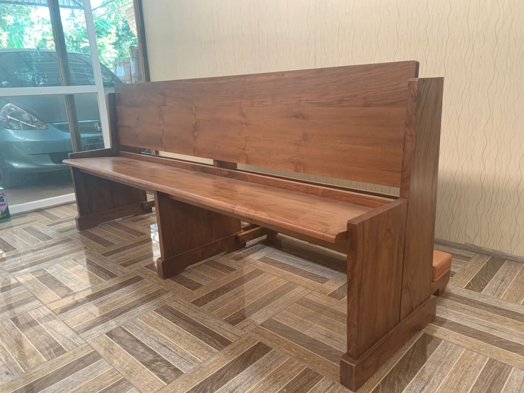 Bangku Gereja Kayu Jati Minimalis