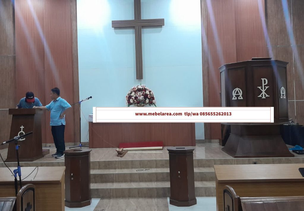 Mimbar Gereja Protestan