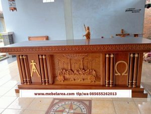 Meja Altar Perjamuan Kudus